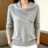 Relaxed women’s pullover with a lapel collar – Comfortable and versatile
