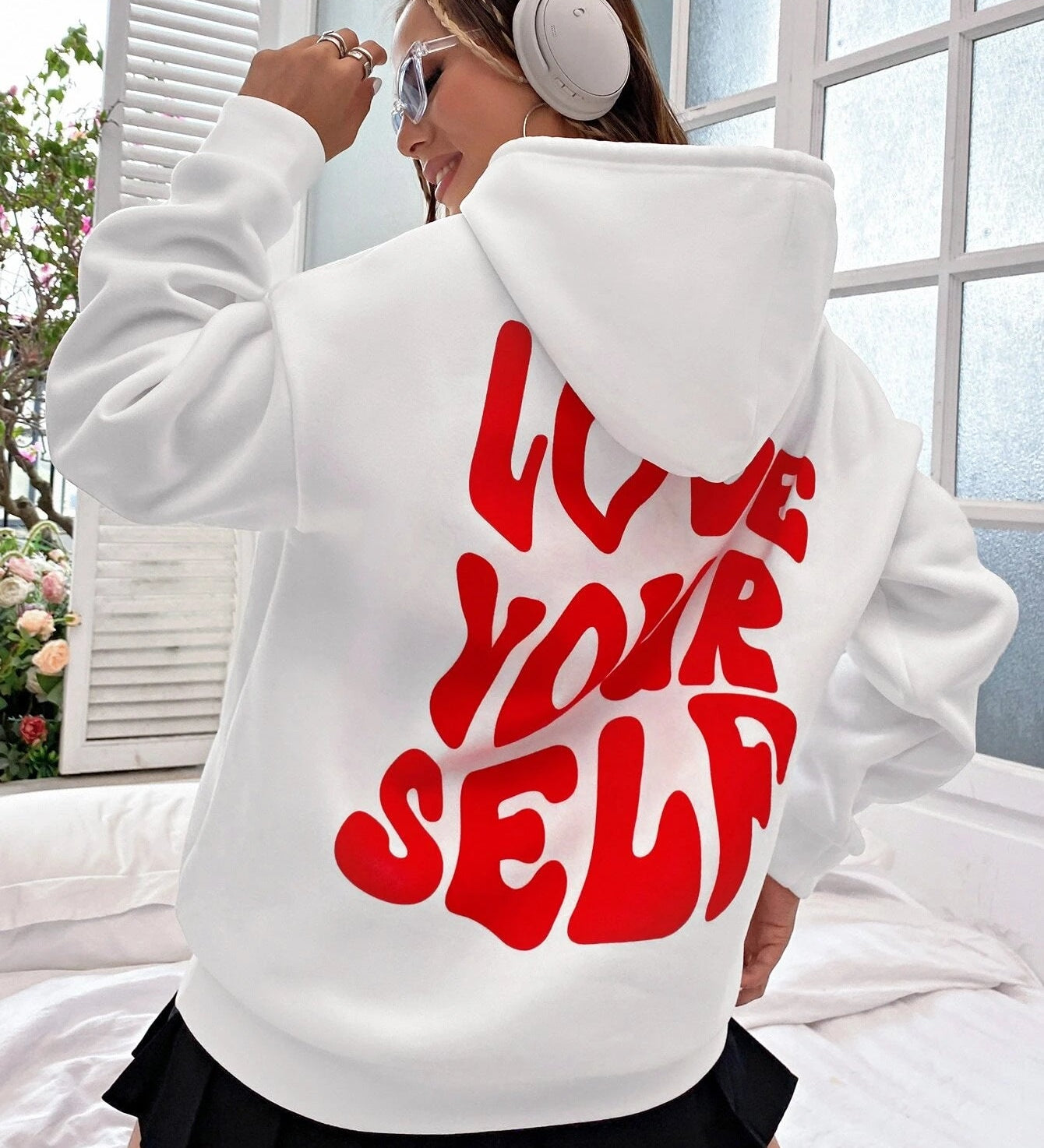 Luxury Women's Soft Hoodie – Warm, Cozy, and Modern Style.