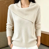 Relaxed women’s pullover with a lapel collar – Comfortable and versatile