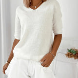 Women's V-neck jumper with mid-length sleeves – Casual and refined