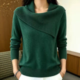 Relaxed women’s pullover with a lapel collar – Comfortable and versatile