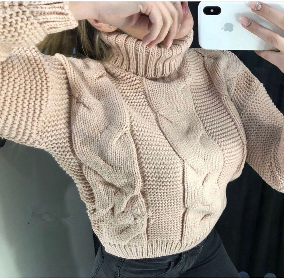Women's cable-knit turtleneck jumper - Relaxed and warm