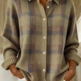 Soft Checked Women's Cardigan – Elegant and Comfortable Knitted Plaid