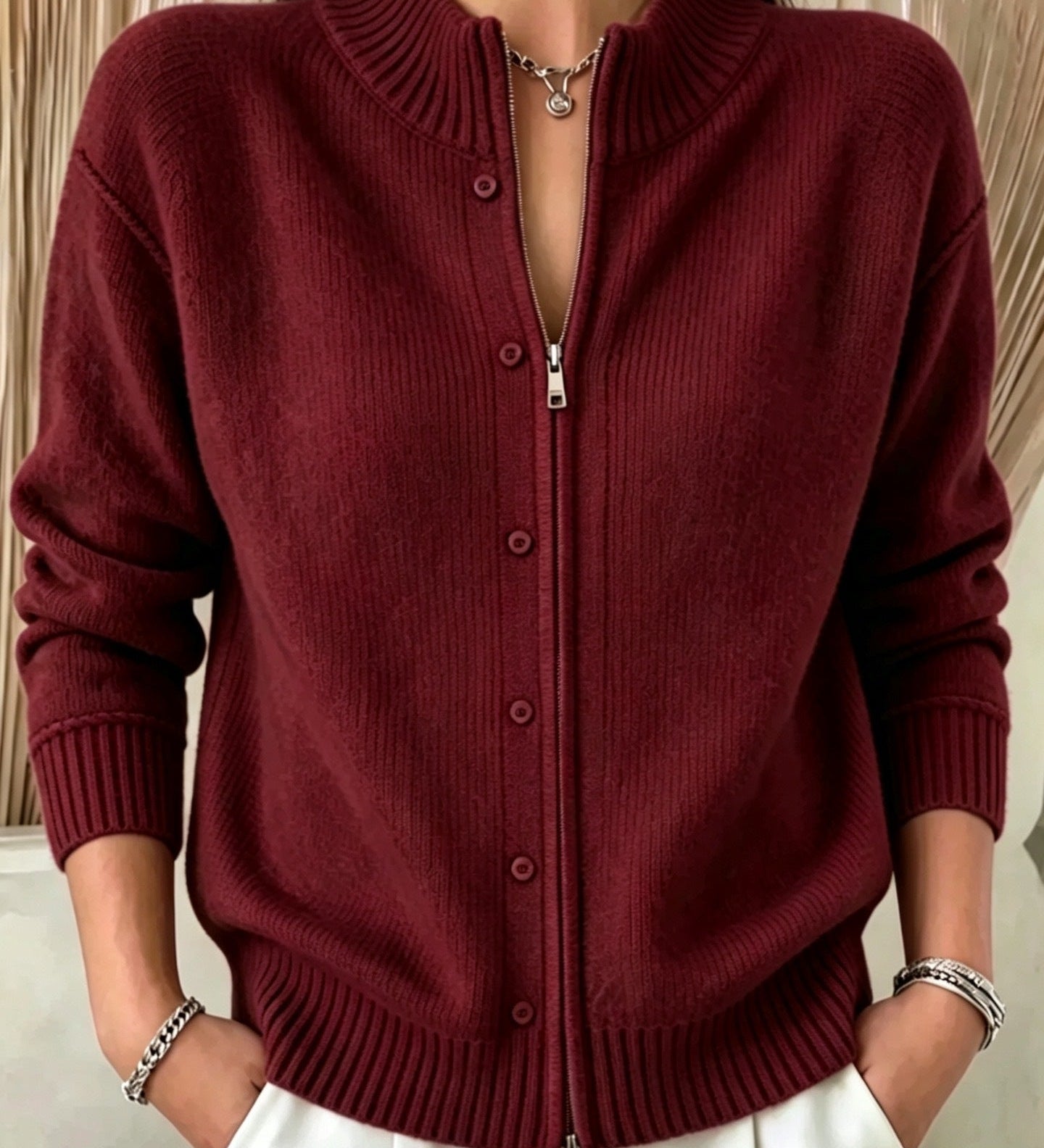 Women's zip-up crew-neck sweater - Soft and practical