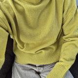 Women's Loose-Fit Solid Knit Sweater – A Casual and Comfortable Style for Every Day