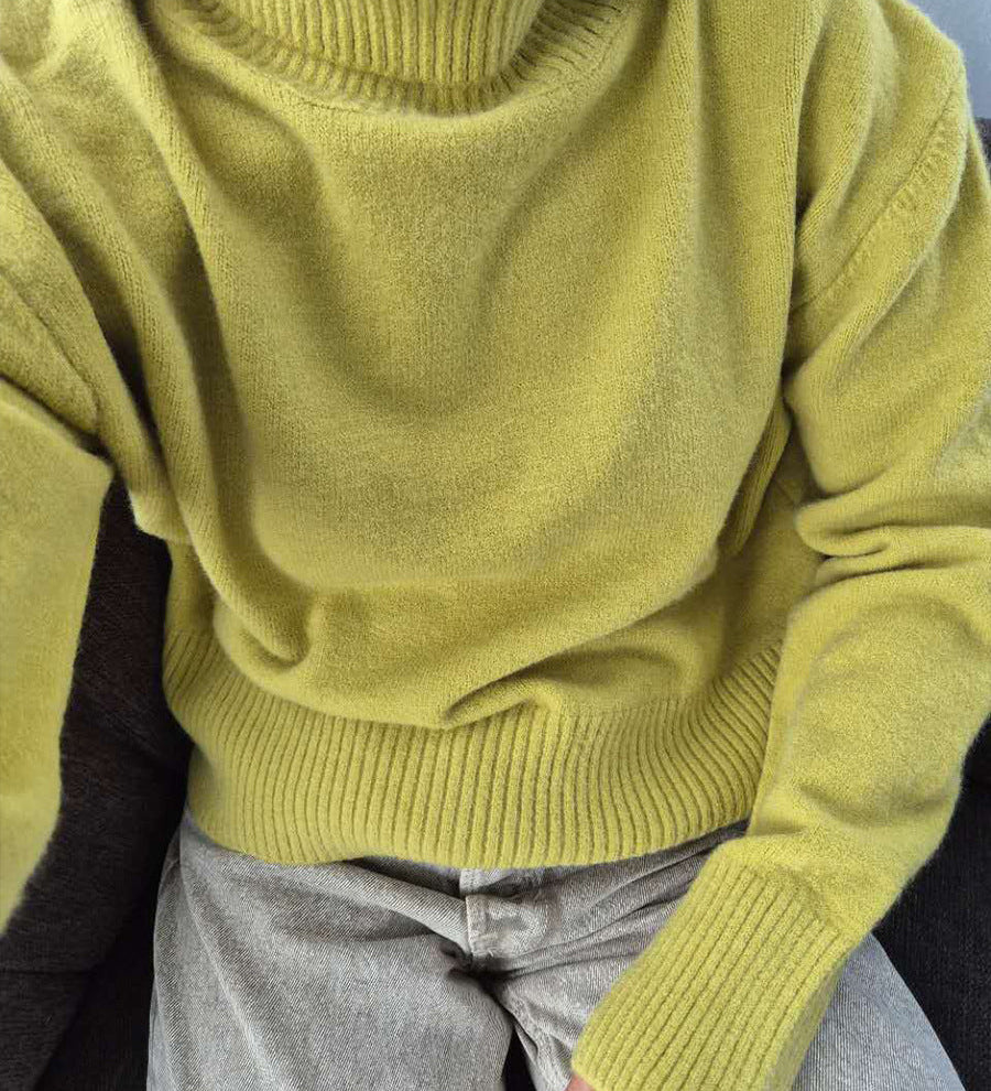 Women's Loose-Fit Solid Knit Sweater – A Casual and Comfortable Style for Every Day