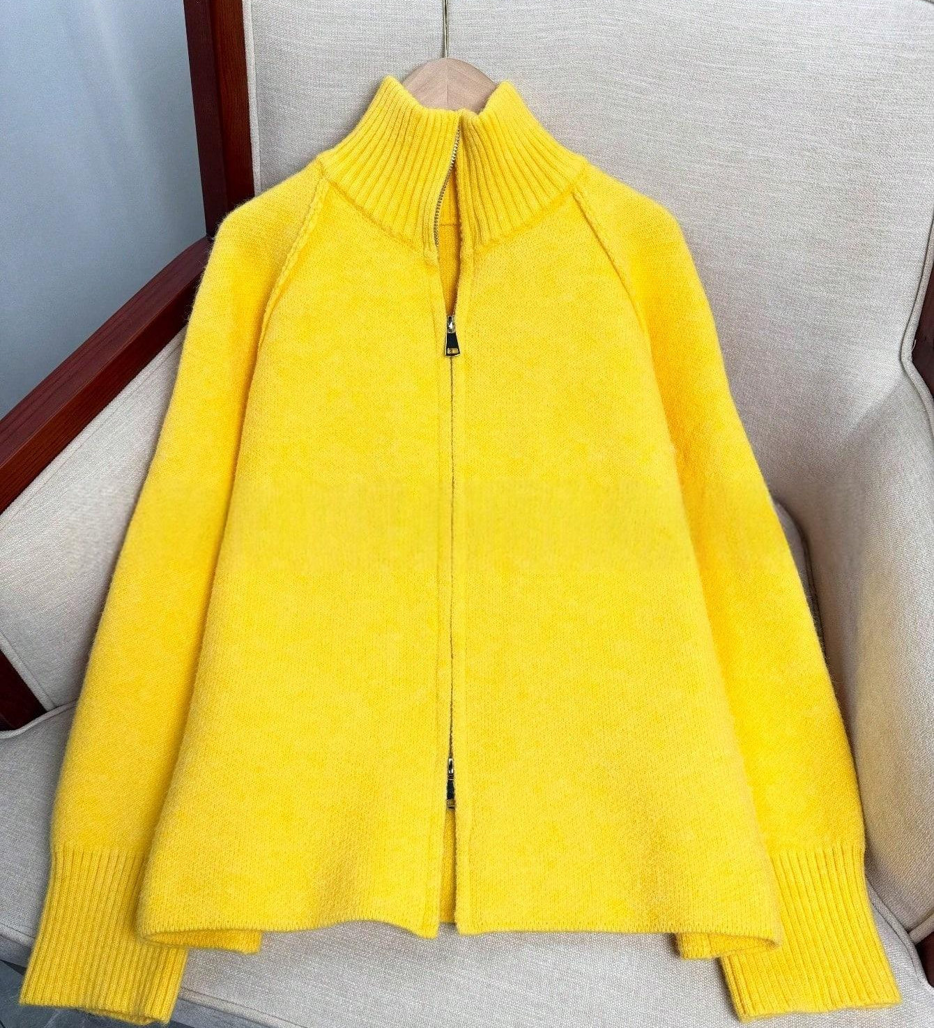 Relaxed-fit women's sweater coat - Soft and easy
