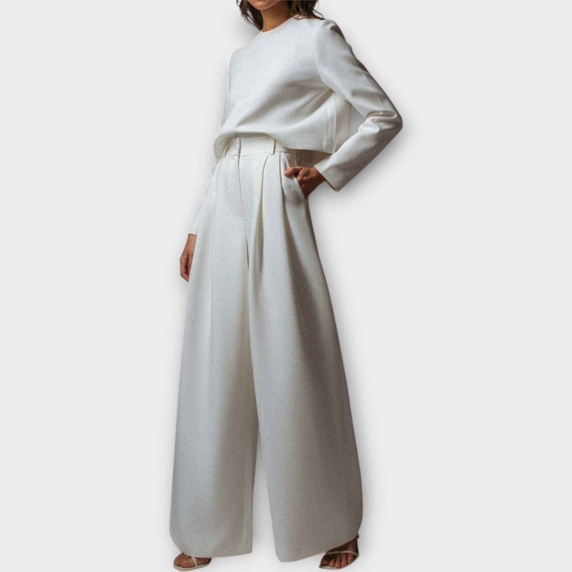 Raya | A set of elegant simplicity and timeless style