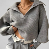 Women's loose-fit V-neck sweater - Soft and easy to wear