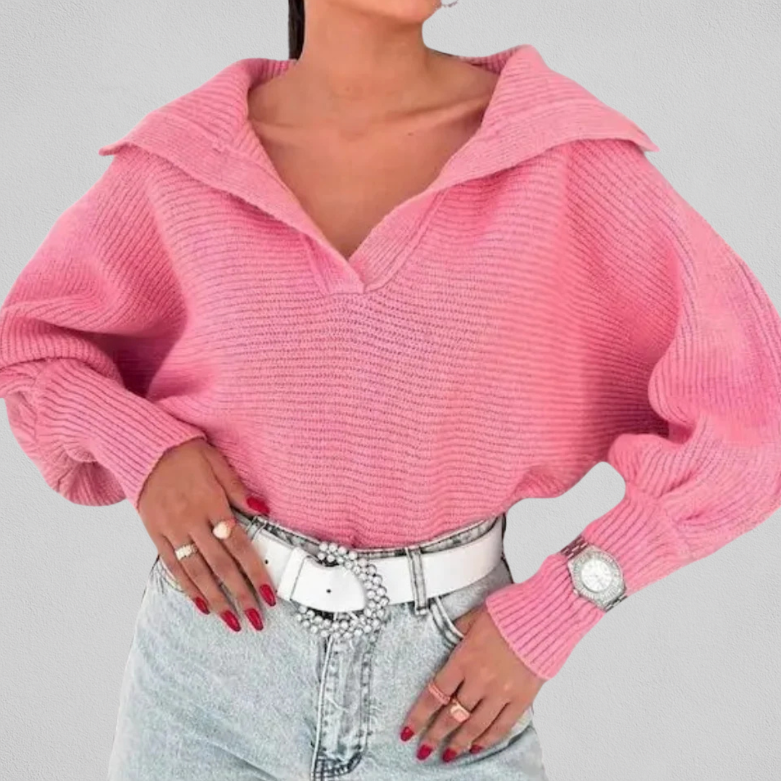 Women's loose-fit V-neck sweater - Soft and easy to wear