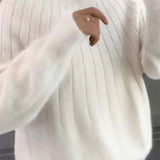 Women's Round Neck Sweater in Cozy Knit – Comfortable Winter Elegance