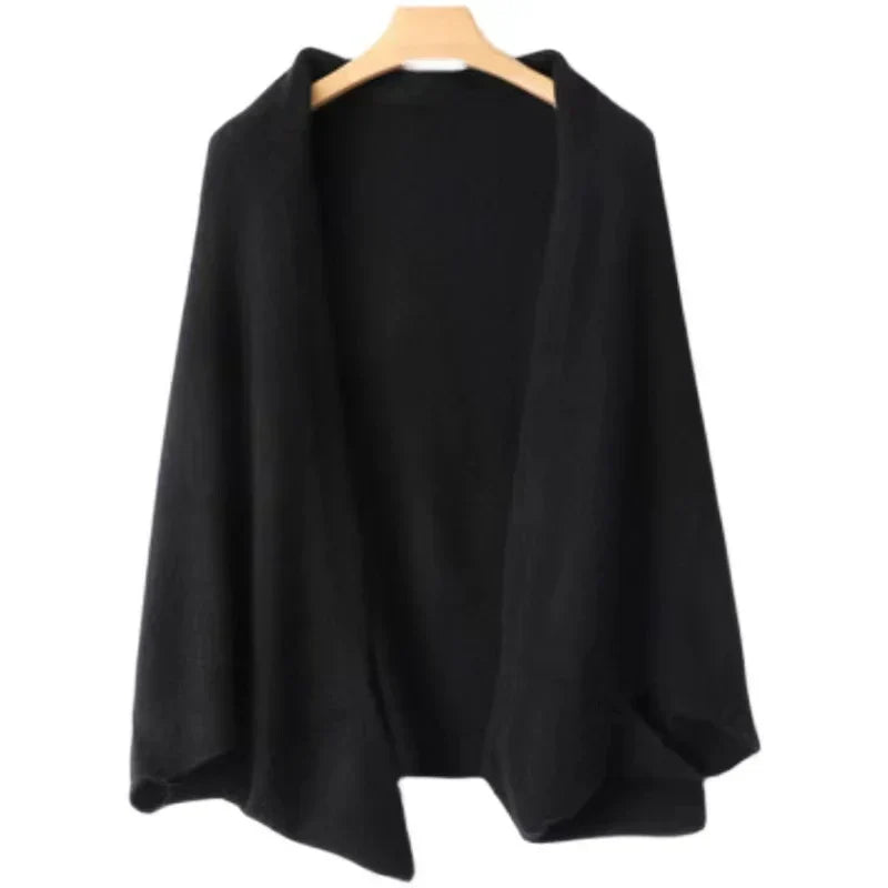 Oversized women's shawl cardigan – A soft, elegant, and comfortable layering piece