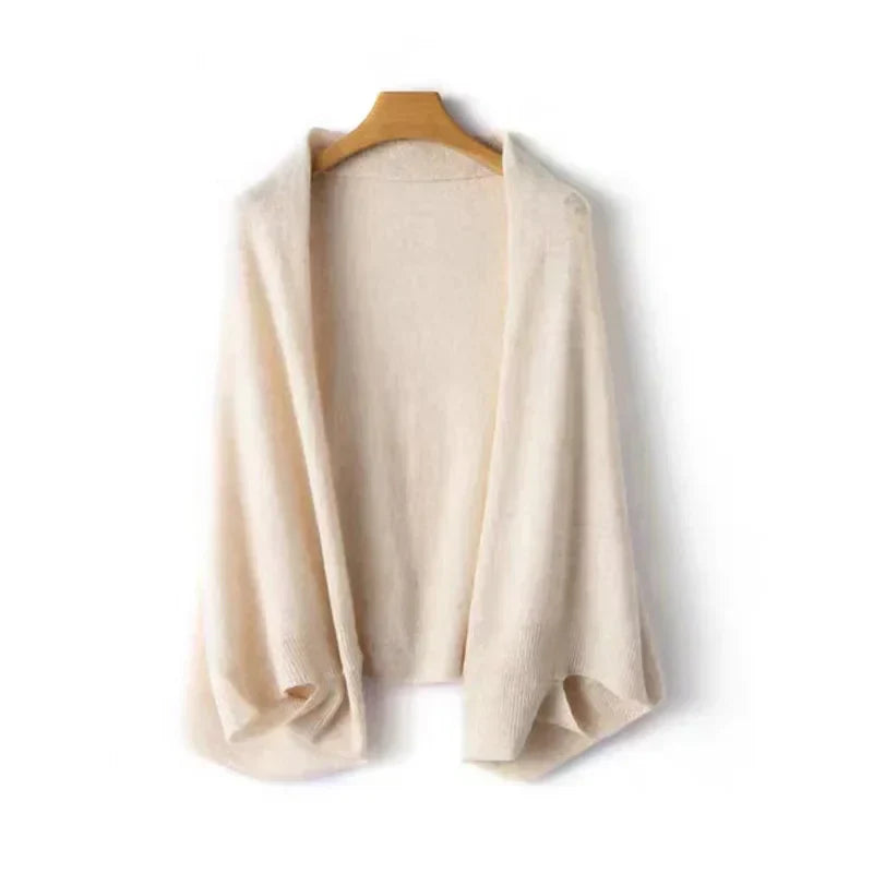 Oversized women's shawl cardigan – A soft, elegant, and comfortable layering piece