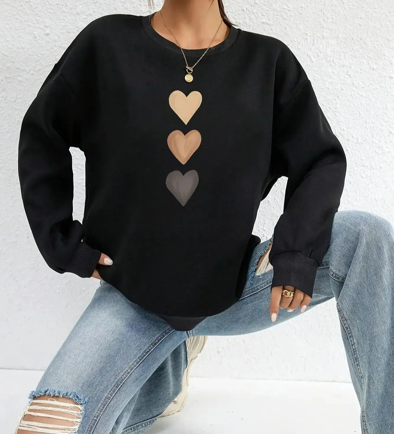 Printed Hearts Sweatshirt for Women – Elegant Casual and Comfortable Top