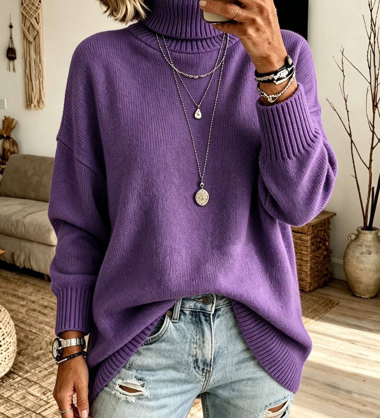 Loose-fitting women's turtleneck jumper - Warm and easy to wear