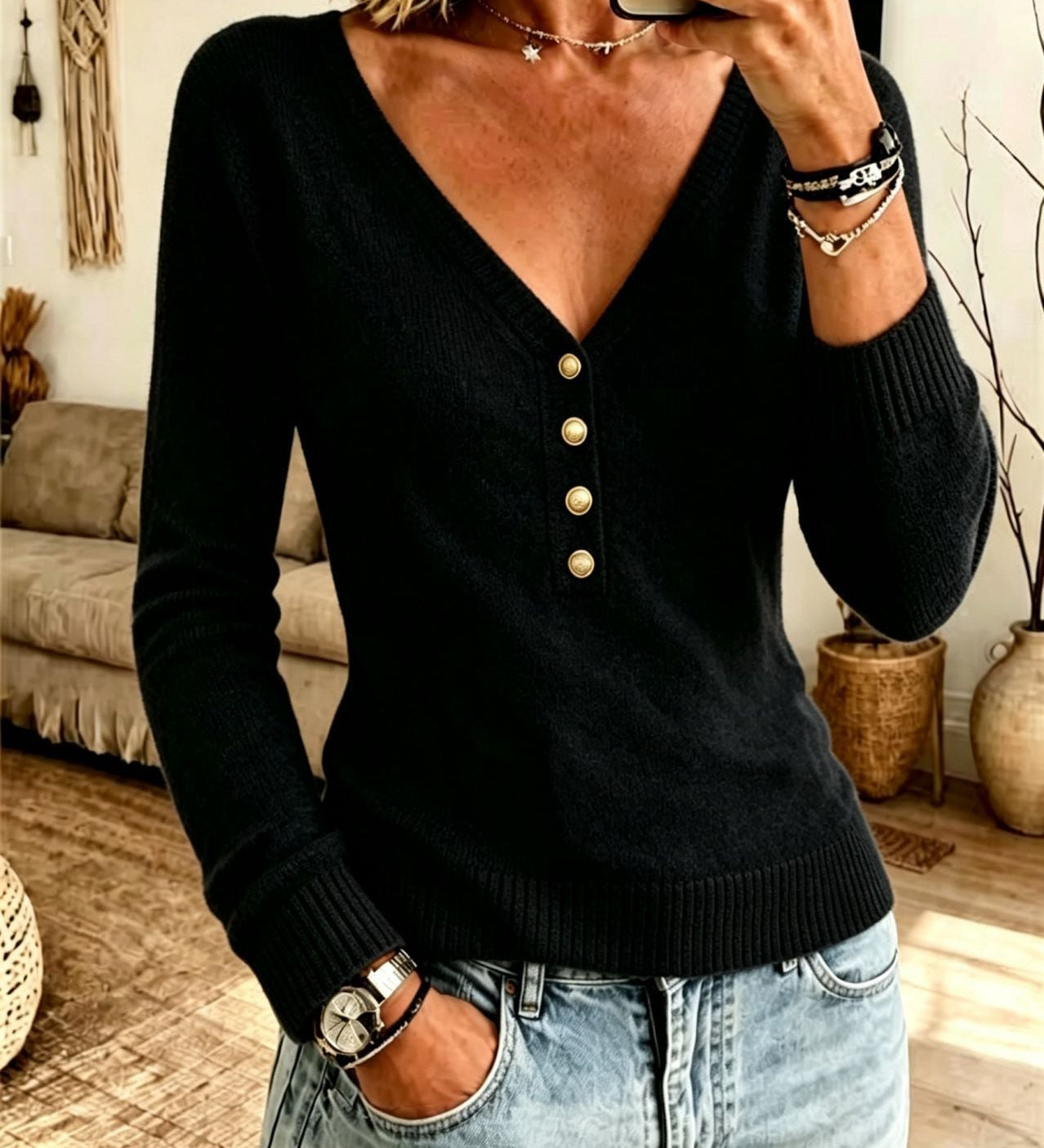 Women's Simple V-Neck Knit Sweater – A Comfortable and Elegant Autumn-Winter Style