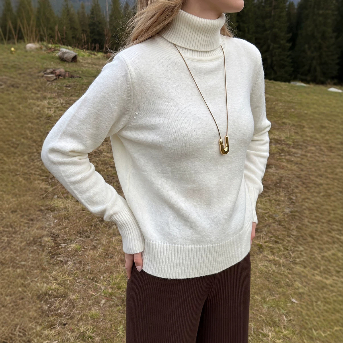 Women's Loose-Fit Solid Knit Sweater – A Casual and Comfortable Style for Every Day