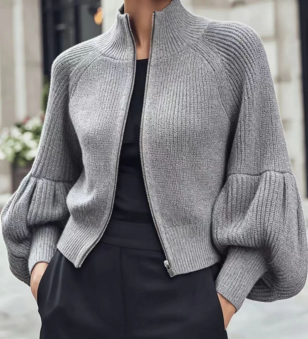 Women's fuzzy lantern-sleeve sweater - Soft and textured